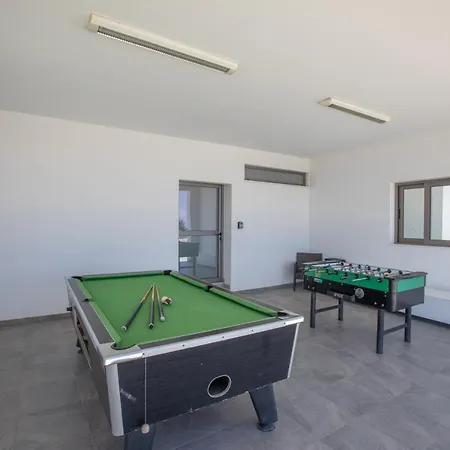 Marylou Villa Protaras