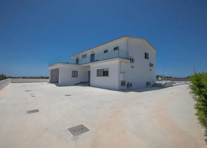 Marylou Villa Protaras